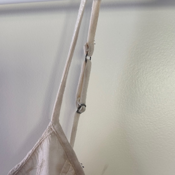 American Eagle Outfitters Cream Embroidered Camisole / A58 - Picture 3 of 4